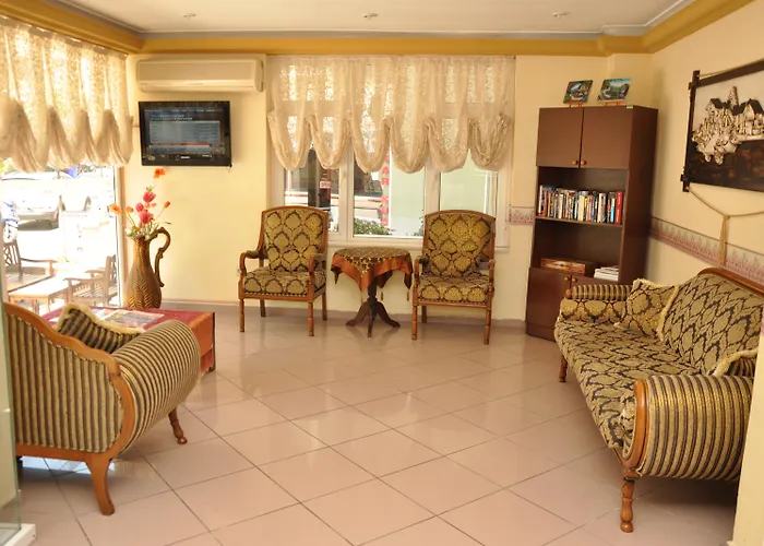 Miss Cleopatra Hotel