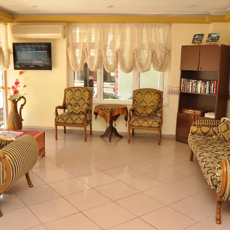 Miss Cleopatra Hotel