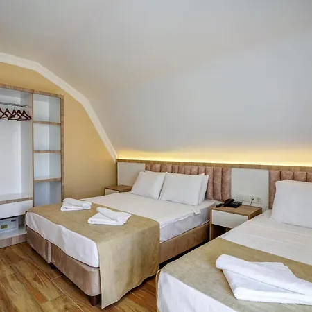 Miss Cleopatra Hotel