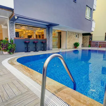 Ozcan Hotel 2*